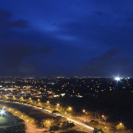 Parque Espana Residence Hotel Muntinlupa City Экстерьер фото