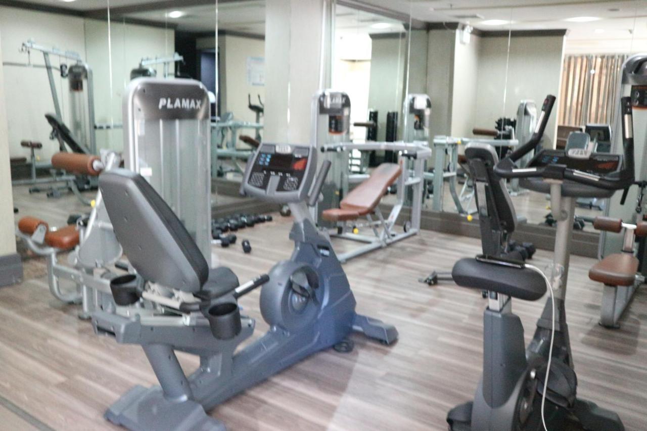 Parque Espana Residence Hotel Muntinlupa City Экстерьер фото
