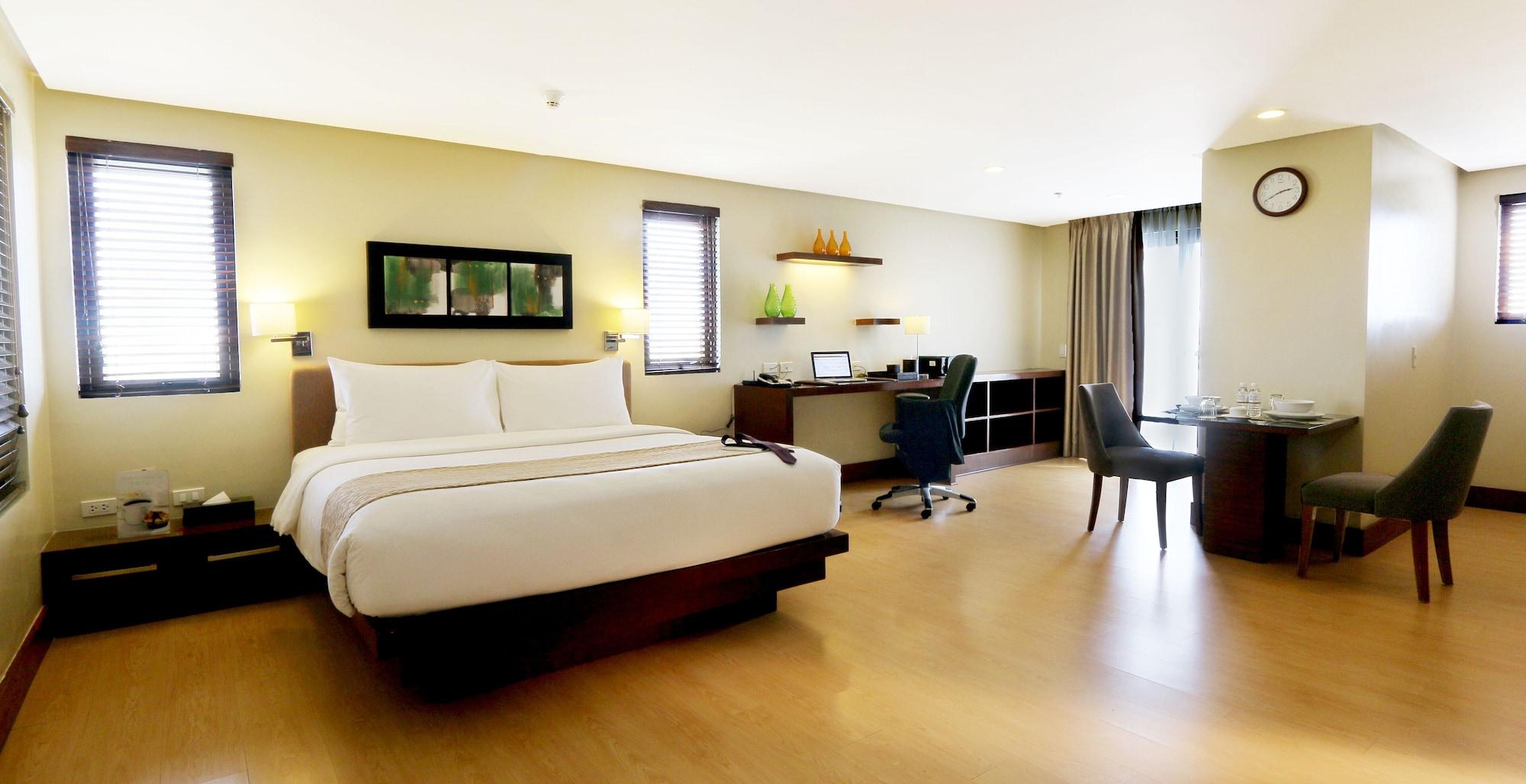Parque Espana Residence Hotel Muntinlupa City Экстерьер фото