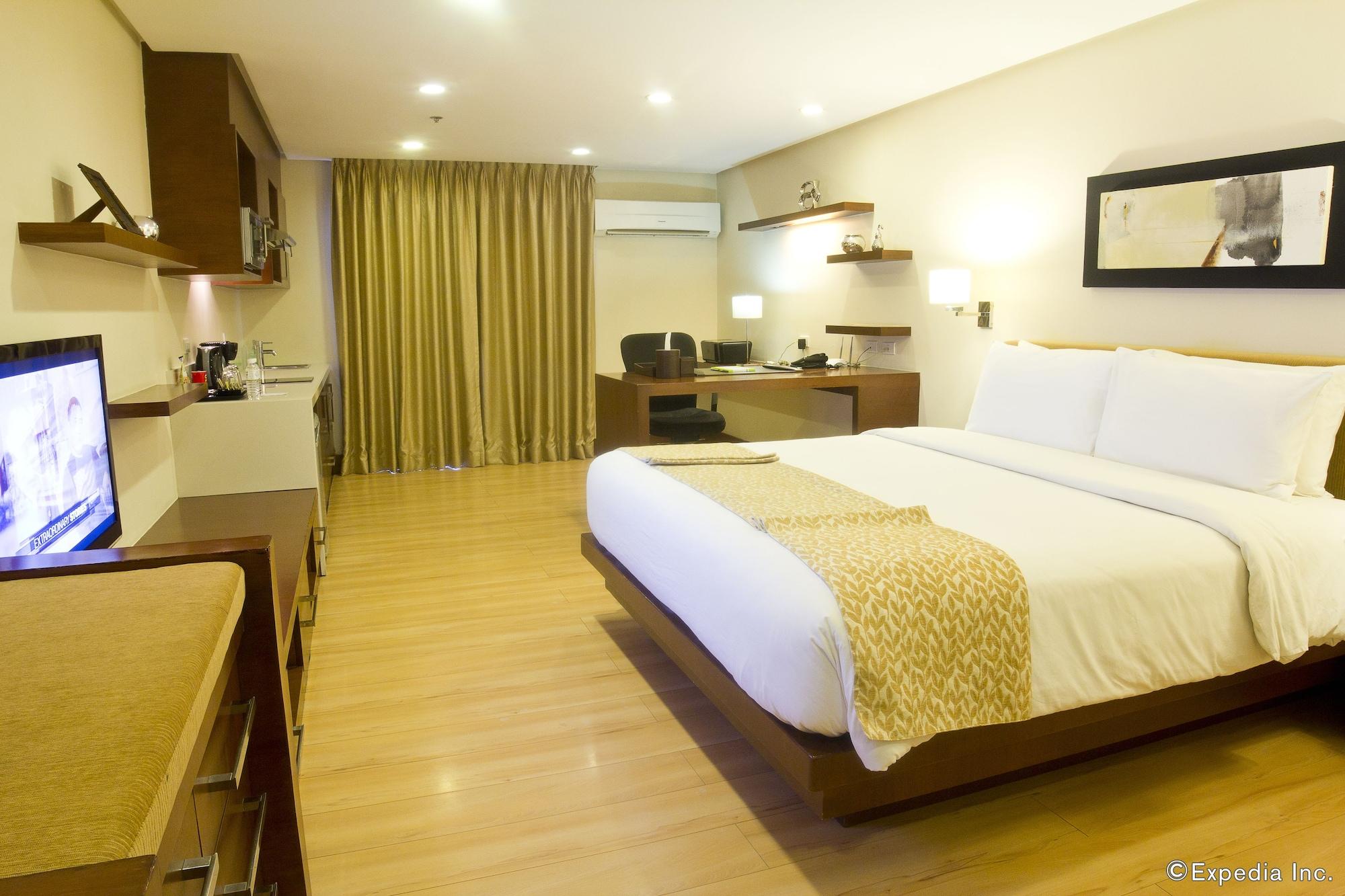 Parque Espana Residence Hotel Managed By Hii Muntinlupa City Экстерьер фото