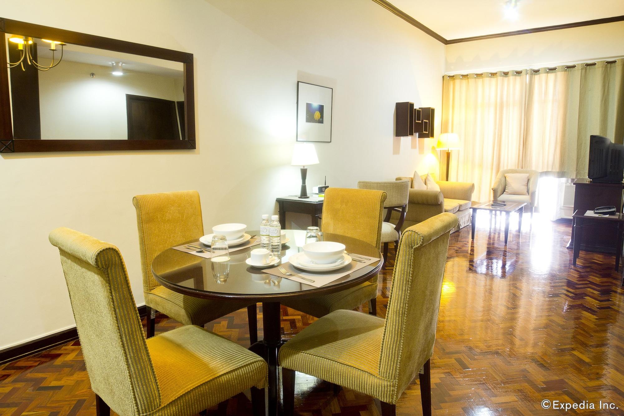 Parque Espana Residence Hotel Managed By Hii Muntinlupa City Экстерьер фото