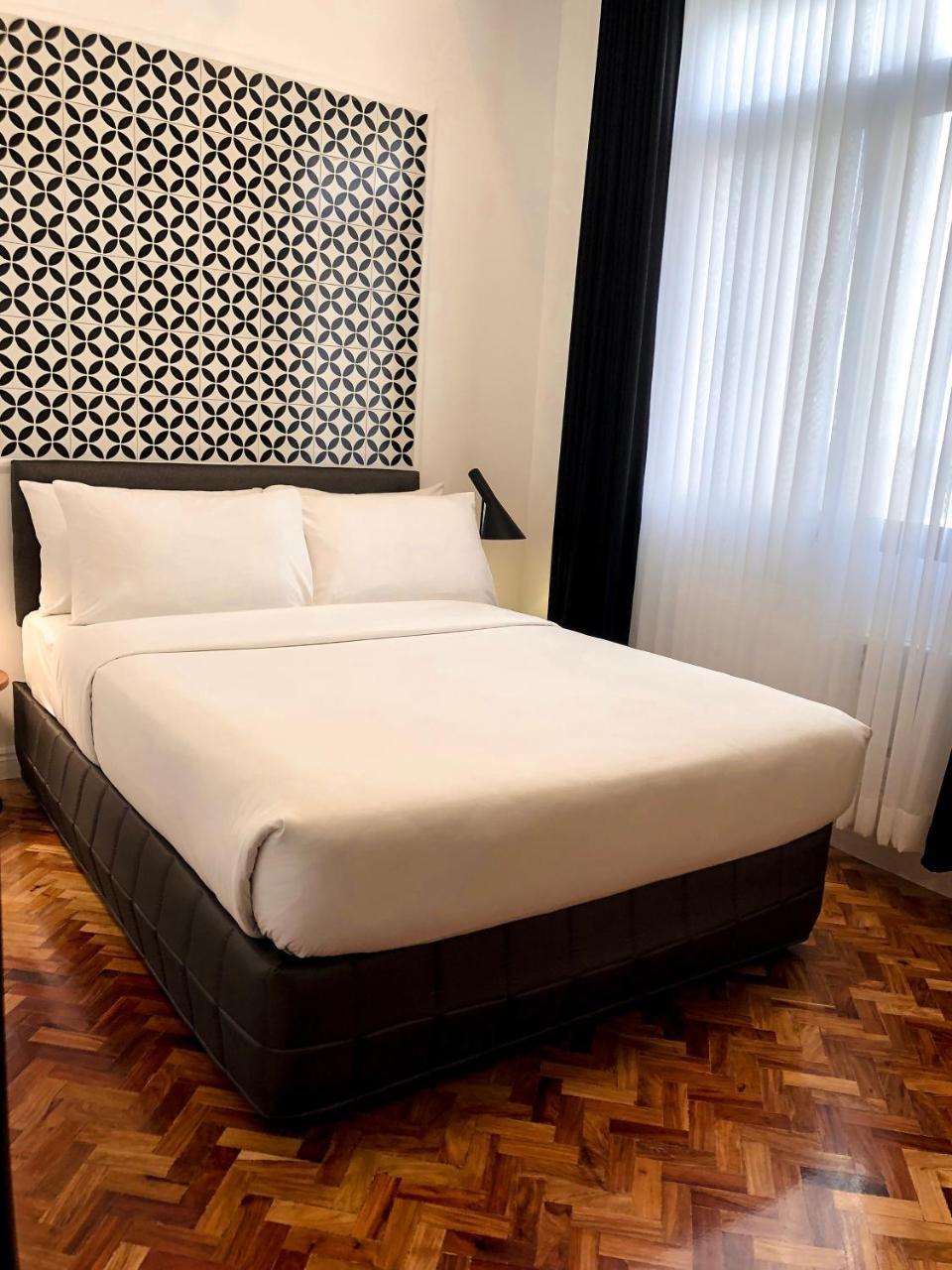 Parque Espana Residence Hotel Muntinlupa City Экстерьер фото