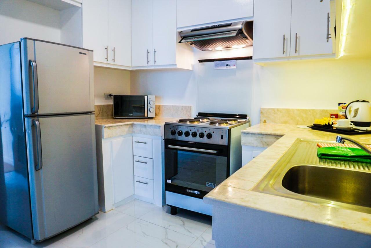 Parque Espana Residence Hotel Muntinlupa City Экстерьер фото